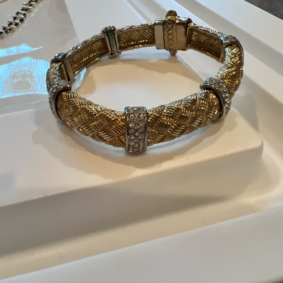 SATIN GOLD PLATE WOVEN TEXTURED
BRACELET CRYSTAL STATIONS - Picture 5 of 8